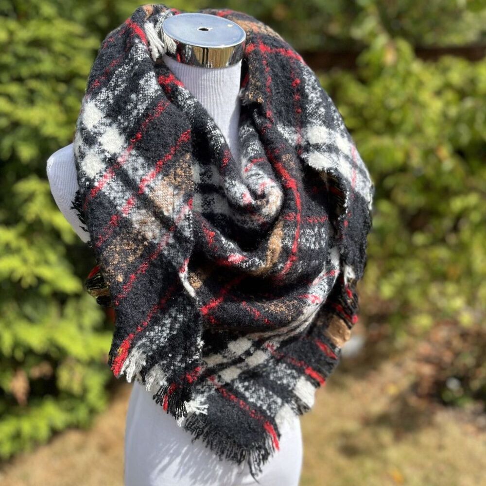 Vince Camuto Triangle Scarf – Soft Lightweight Wrap – One Size